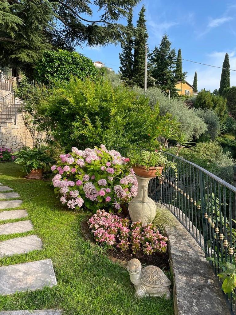 Appartamento La Perla Torri Del Benaco Bagian luar foto