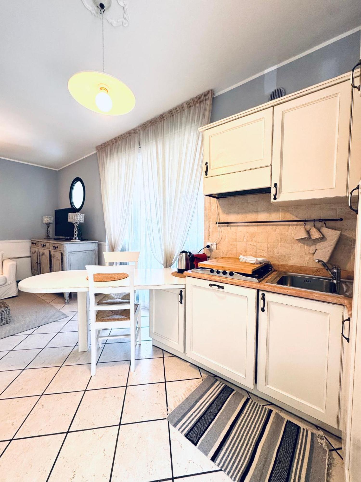 Appartamento La Perla Torri Del Benaco Bagian luar foto