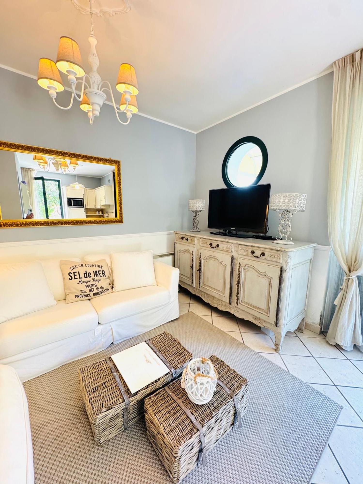 Appartamento La Perla Torri Del Benaco Bagian luar foto